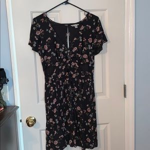 M American Eagle floral dress